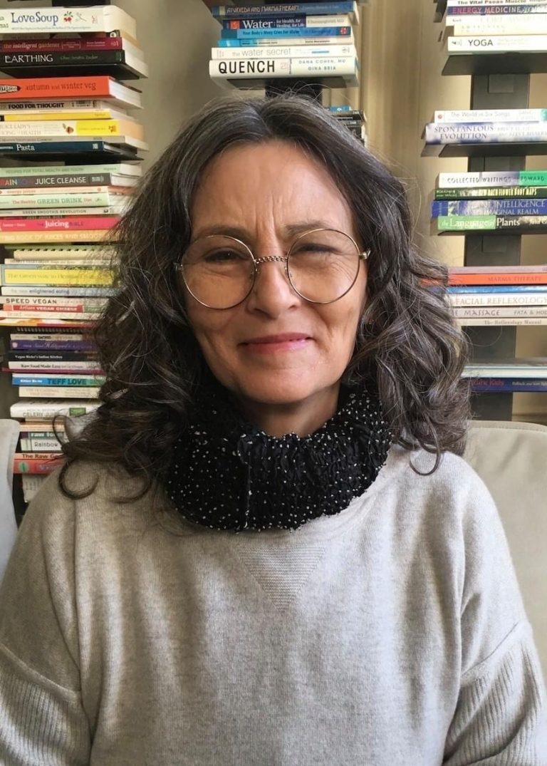 Bonny pic 2021 768x1075